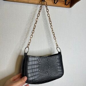 Y2K Black Crocodile Embossed Short Shoulder Bag with‎ Gold Chain Strap